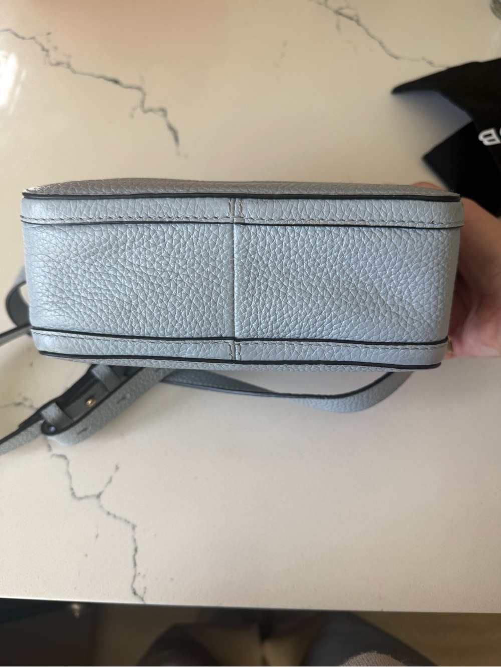 Marc Jacobs Grey Leather Crossbody Bag with Black Logo - Picture 7 of 7